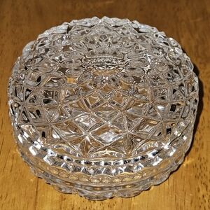 Elegant Clear Crystal Round Trinket Box